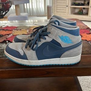Air Jordans size 10. Gently used